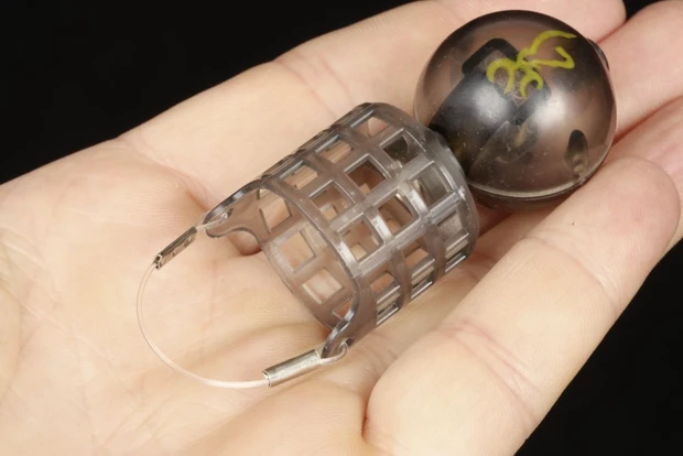 Browning - Feederkorven Xenos Feeder Slow Sinking - Browning 4 Browning - Feederkorven Xenos Feeder Slow Sinking - Browning - Afbeelding 2